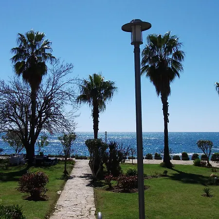 Traumferienhaus Direkt Am Meer Dom wakacyjny